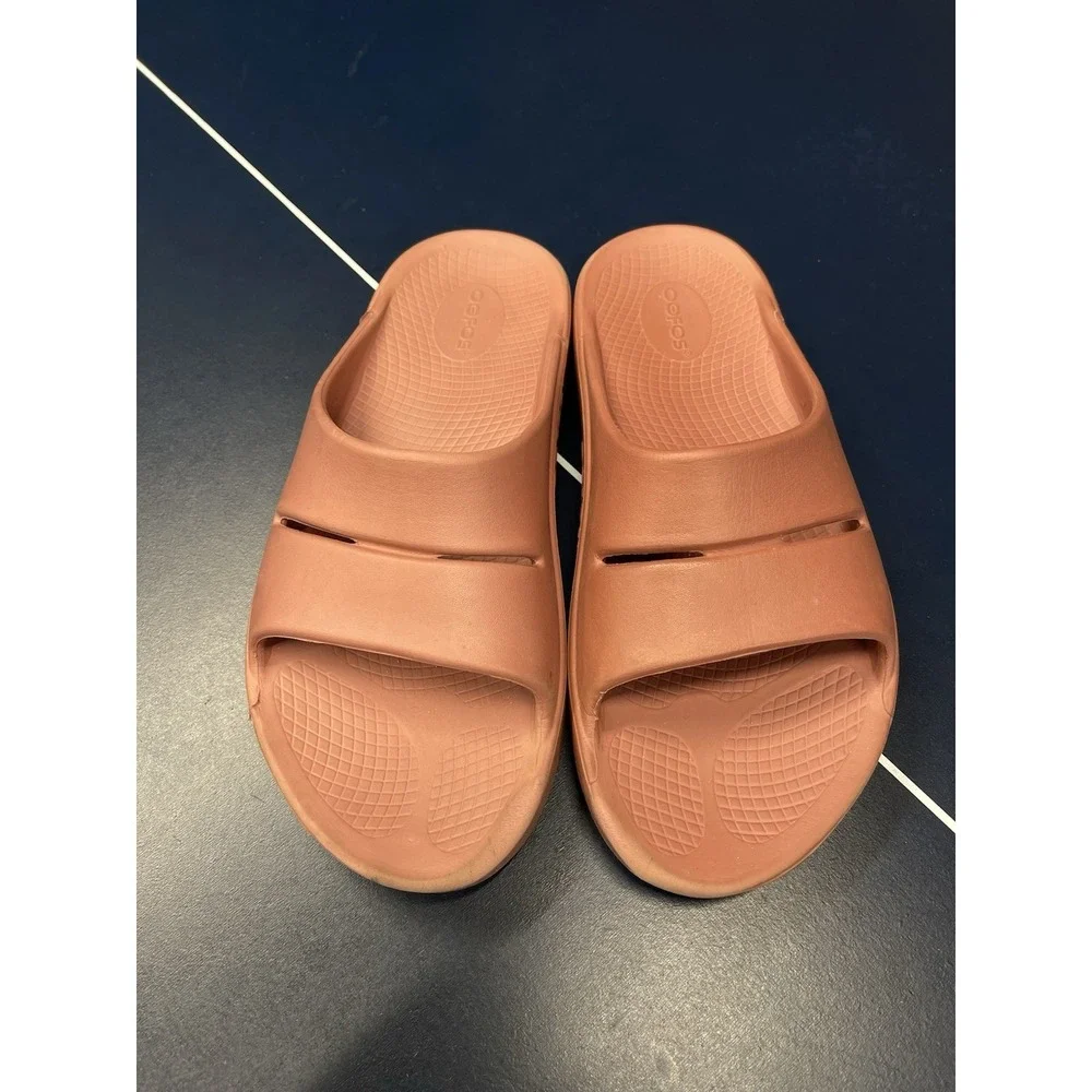 OOFOS OOahh Recovery Slide Sandal Women's 11 Men's 9 Orange Slip On